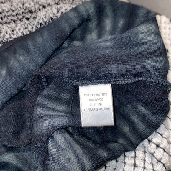 Unity sleeveless tie dye shirt - Picture 8 of 8